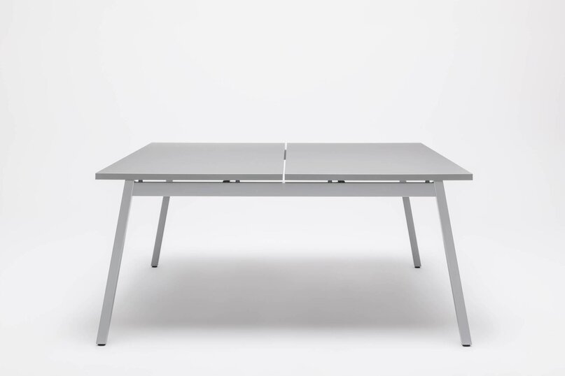 Kancelářský stůl Ogi M