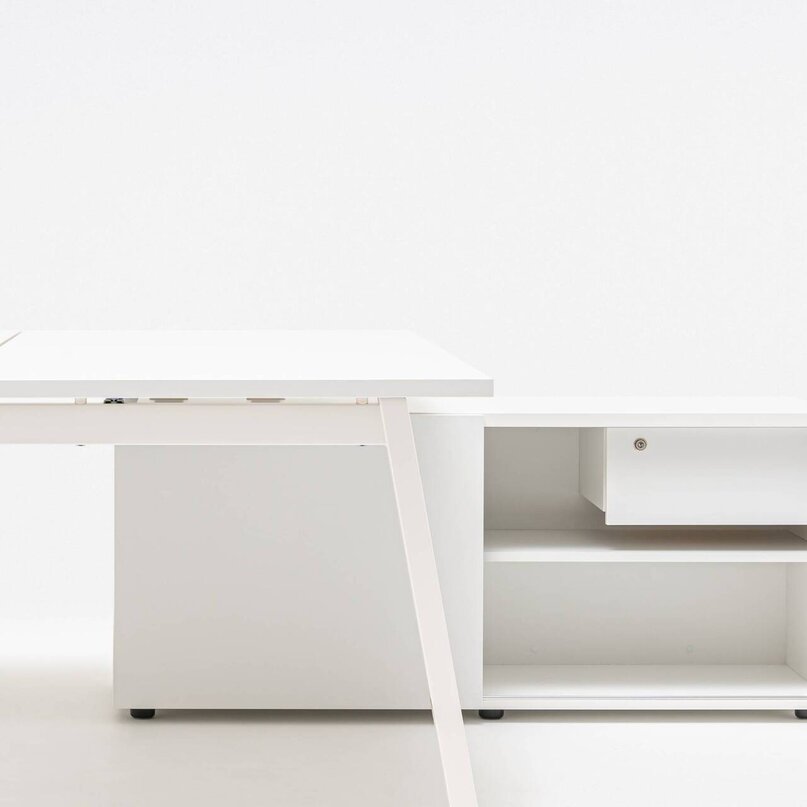 Kancelářský stůl Ogi M