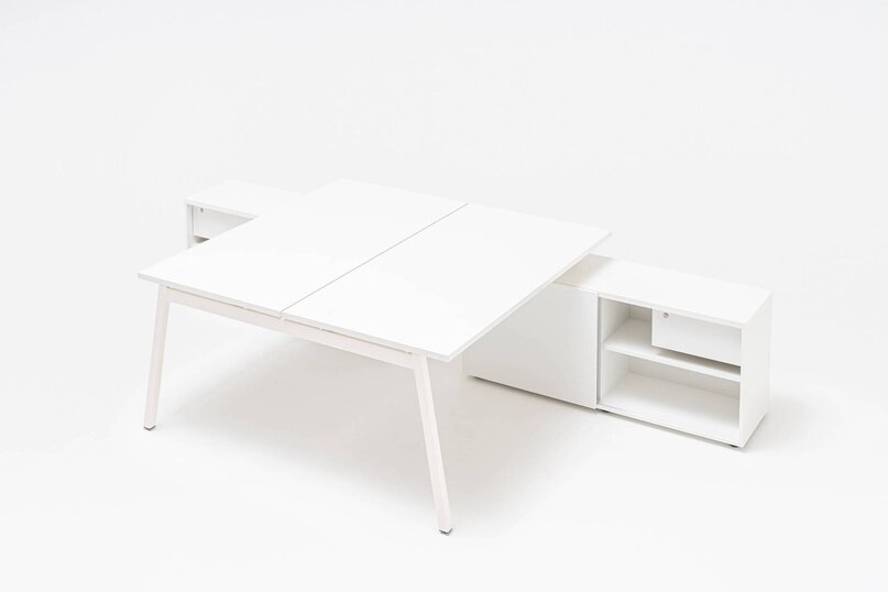 Kancelářský stůl Ogi M