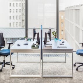 Kancelářský stůl Ogi Q