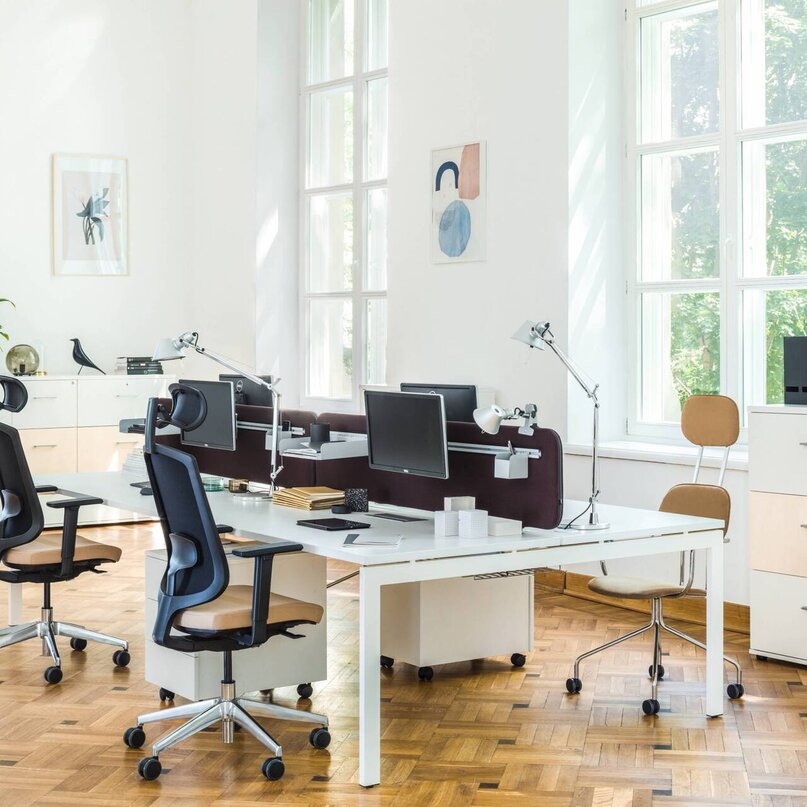 Kancelářský stůl Ogi U