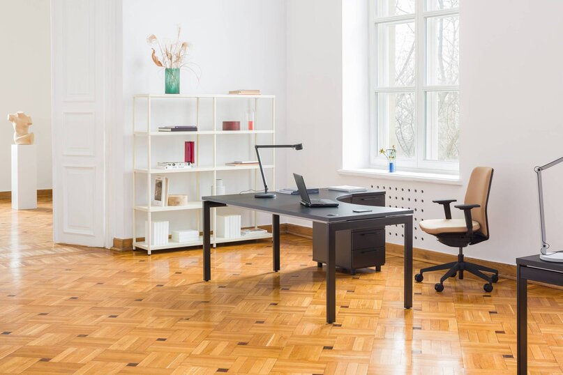 Kancelářský stůl Ogi U