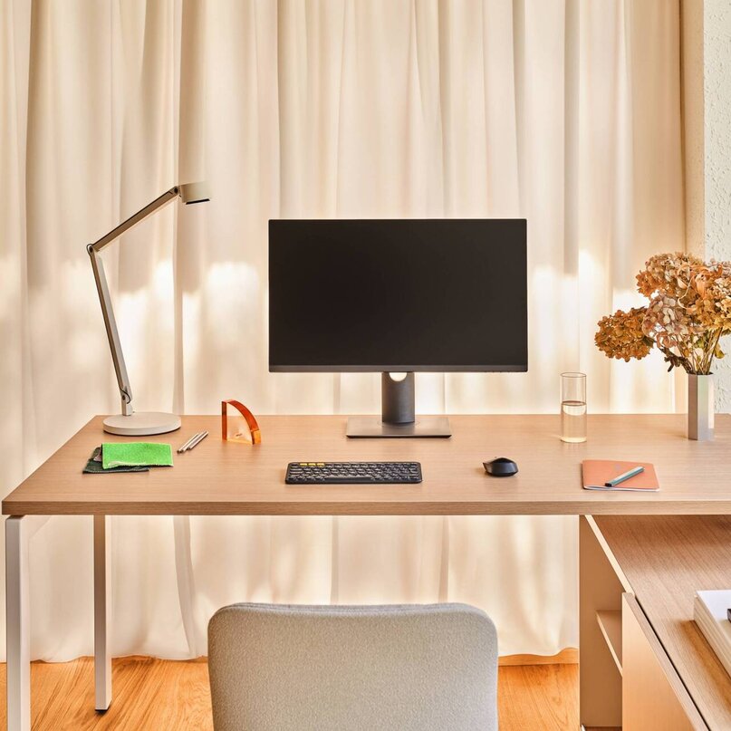 Kancelářský stůl Ogi U