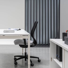 Kancelářský stůl Ogi Y