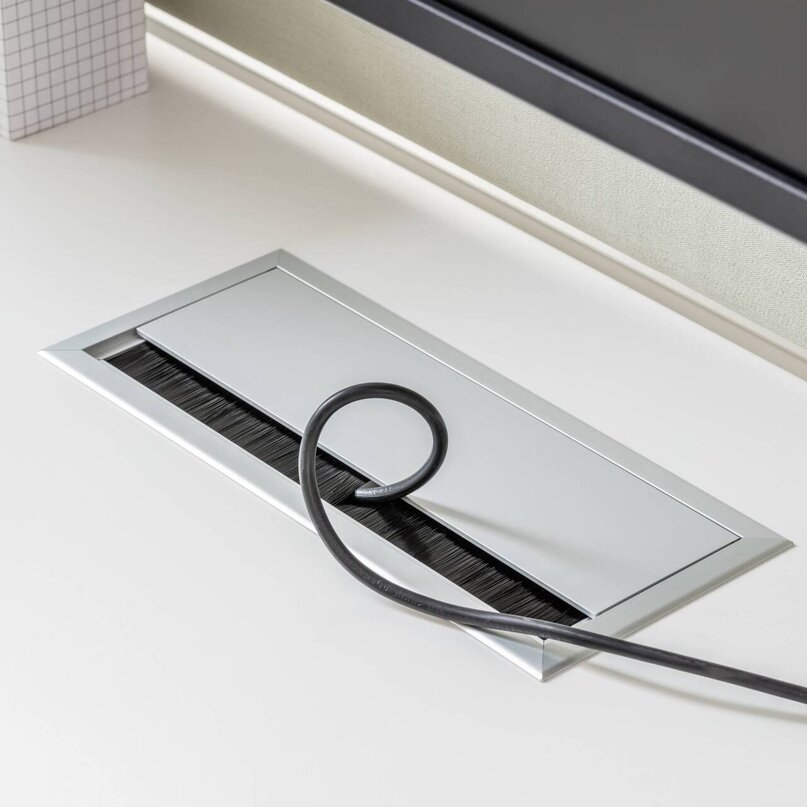 Kancelářský stůl Ogi Y