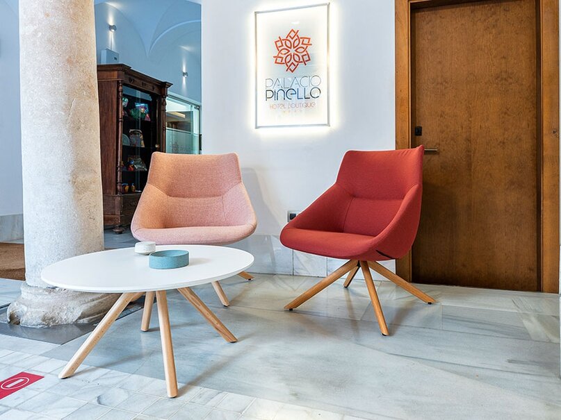 Křeslo BOW LOUNGE nízké