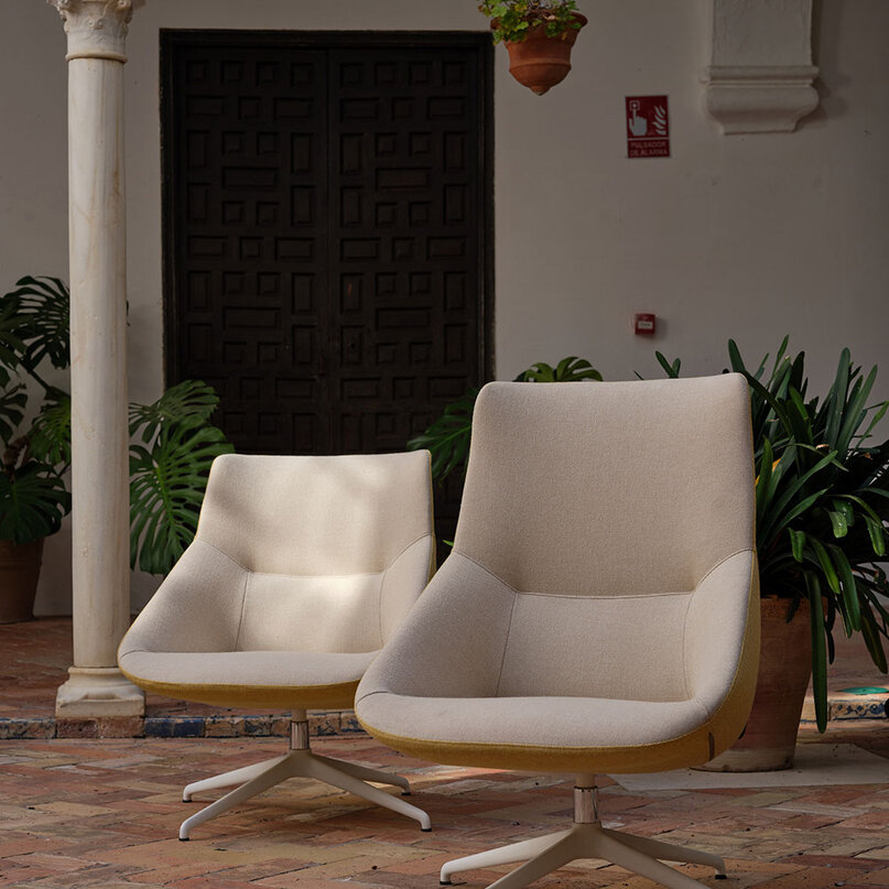 Křeslo BOW LOUNGE vysoké