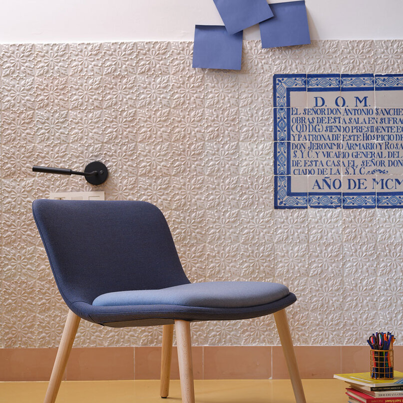 Křeslo GLOVE LOUNGE nízké